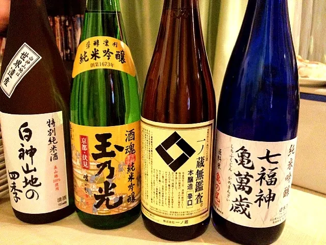 日本酒の飲み比べっぽい。|ルーア・ブランカさん