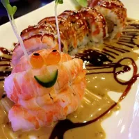 Snapdishの料理写真:red dragon roll @ only you|Mettmouthさん