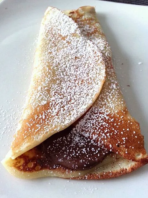 Breakfast: Nutella Crepe|Leanneさん