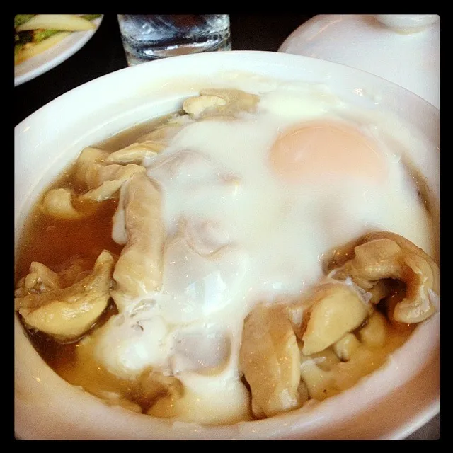 Egg Benedict with chicken...It's the one of my fabulous dish..yummy yummy 😍|Tiktok Kanyananさん