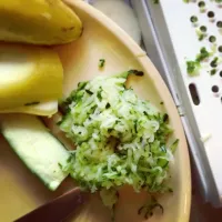 Snapdishの料理写真:zoodles! (zucchini noodles)|Gaby Cさん