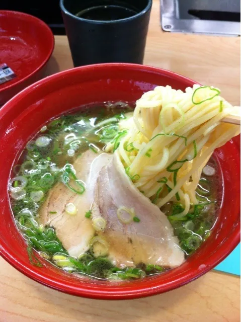 くら寿司 魚介醤油ラーメン|食レポ エステオヤジ @高石さん