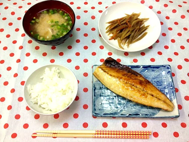 塩さば、きんぴらごぼう、里芋の味噌汁、ごはん|ゆりさん