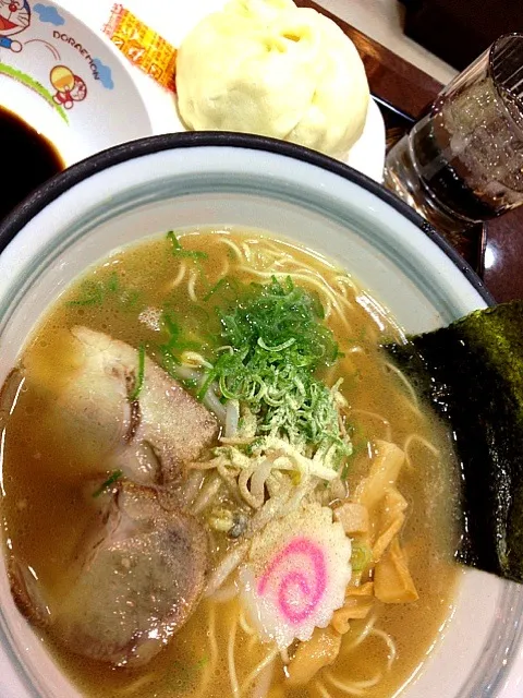 ＰＡセット。ラーメンと豚まんの組み合わせじゃ|ハルさん