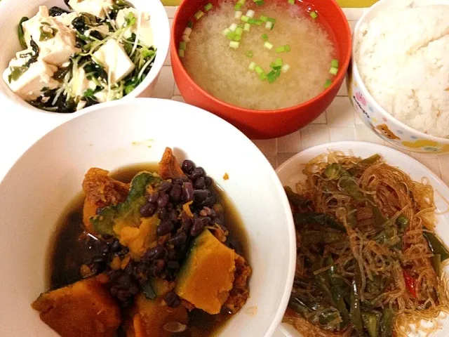 小豆かぼちゃ
ピーマン春雨
豆腐とワカメの簡単サラダ
しょうがとネギの味噌汁
ご飯|こなつさん