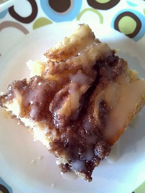 Snapdishの料理写真:Cinnamon Roll Cake|Jennifer Plattさん