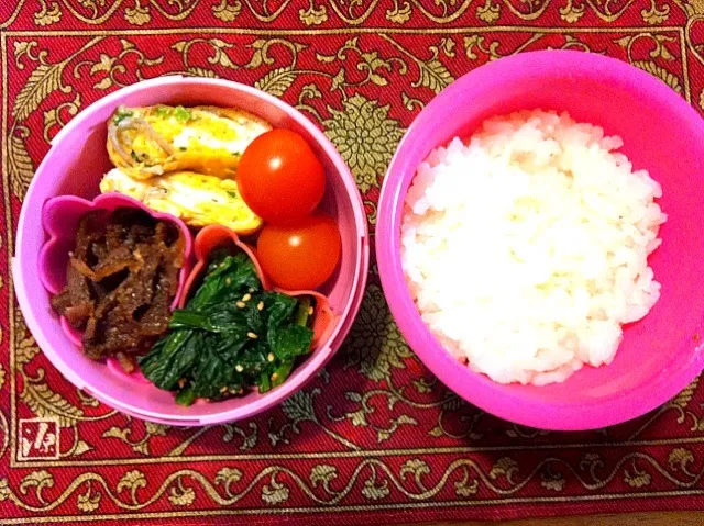 牛ごぼうとほうれん草の胡麻和え弁当|もえさん