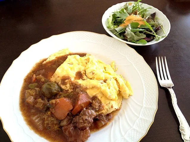 Beef stew on an omelet|aya tさん