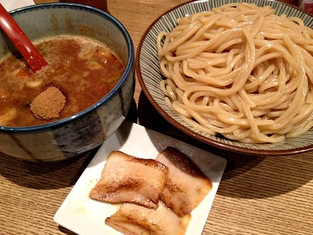 辛つけ麺中盛り 半肉増し|ひろろーんさん