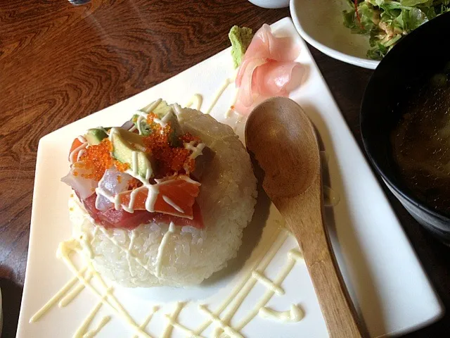 Snapdishの料理写真:女子会ランチ🍴ちゃこやのちゃこ散らしとちゃーこー麺|よよさん