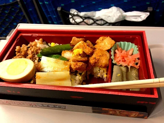 焼き鳥弁当@東京駅|大塚寛之さん