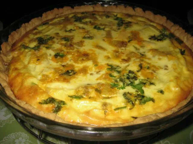 Snapdishの料理写真:Chicken and mushroom quiche|Mrs BNazさん