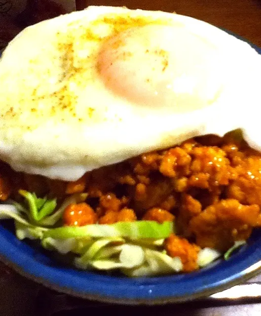 Snapdishの料理写真:ロコモコ風丼(๑´ڡ`๑)|ゆーちゃんさん