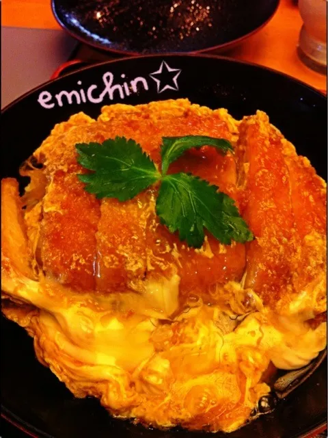 かつ丼✩|emiﾟ+｡:.ﾟஐ♡さん