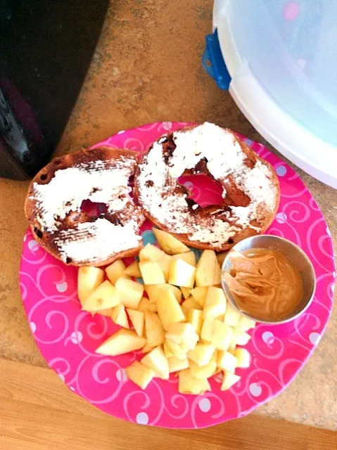 Bagel apples and peanut butter|jaselynさん