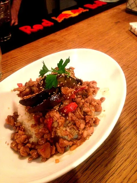 麻婆ナスとまと丼🍅|ぺーさん