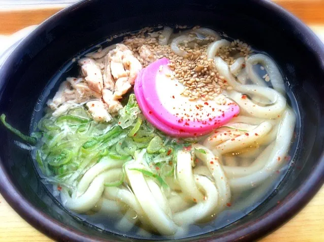 本日のランチ。鶏塩うどん(300円)|JTKさん