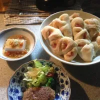 Snapdishの料理写真:ハンバーグ☆胡麻豆腐☆ベーコンエピ|まーみさん