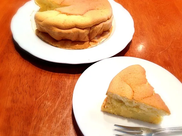 Snapdishの料理写真:neco7969さんのスフレヨーグルトケーキ(*^_^*)|ミッチーZさん