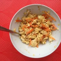 Scrambled eggs with carrot and dijonaise|michal pichalさん