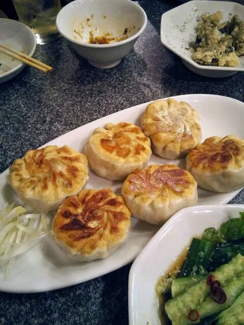 神保町・天鴻餃子房の海老ニラ餃子|すーさん