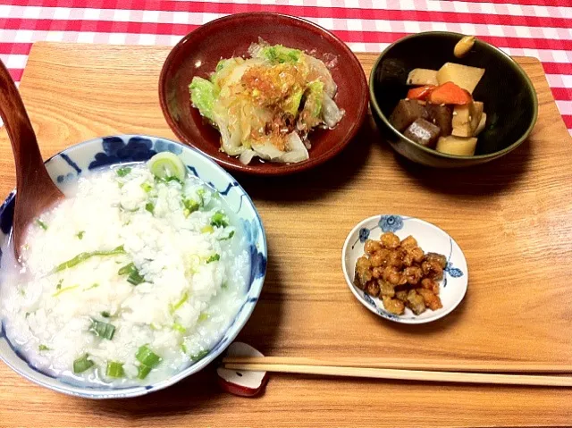 昨日の鳥の茹で汁で大根葉粥 煮物 白菜お浸し 揚げ大豆牛蒡|swinggyさん