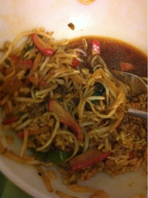 Bar B Q  Pork and bean sprouts.|carol wertheimさん