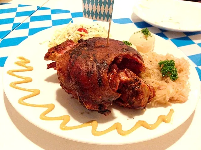 Snapdishの料理写真:Schweinehaxe!|Jimmy Wangさん