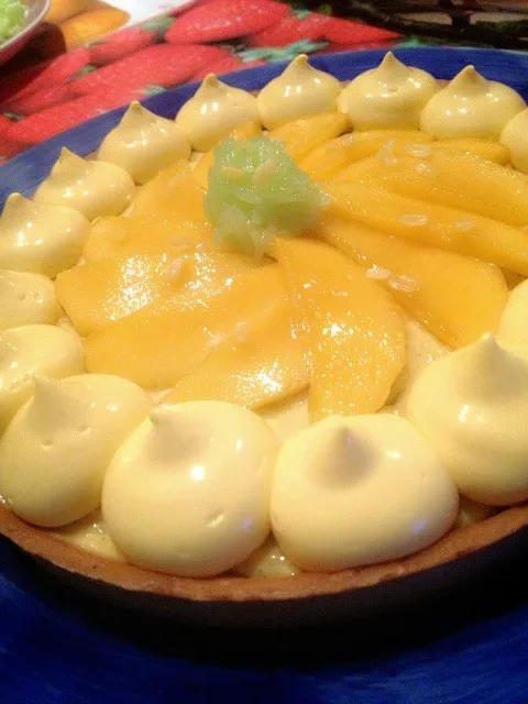 Snapdishの料理写真:Mango and sweet sticky rice tart|Prae~*さん