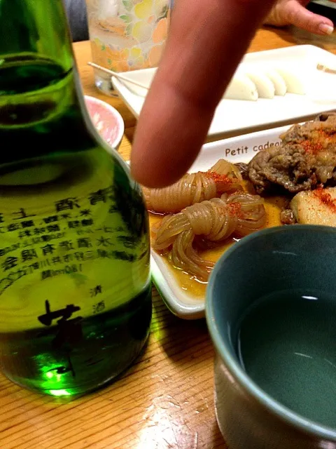 Snapdishの料理写真:糸コン煮＆お酒(￣Д￣)ﾉ|keizo otoizumiさん