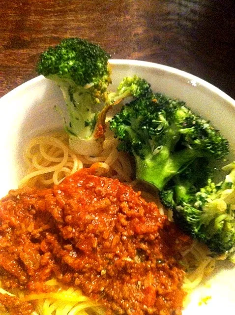 Snapdishの料理写真:Spaghetti bolognese met broccoli|petitさん