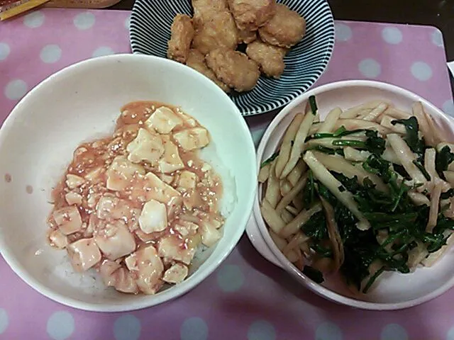 麻婆豆腐丼&ほうれん草ポテトバター焼き&ナゲット|クラキティさん