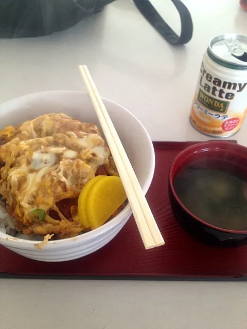 食堂のカツ丼|みつりんさん