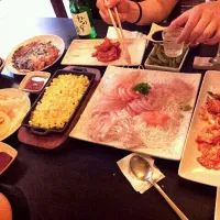 Snapdishの料理写真:Sashimi combo|Hannah Kimさん