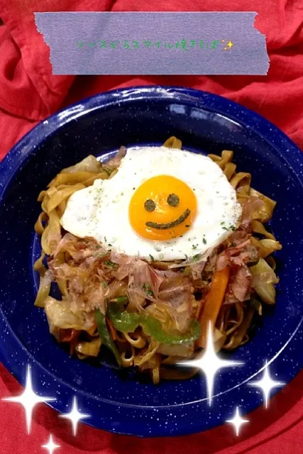 Snapdishの料理写真:ソースからスマイル焼きそば✨|cocoさん