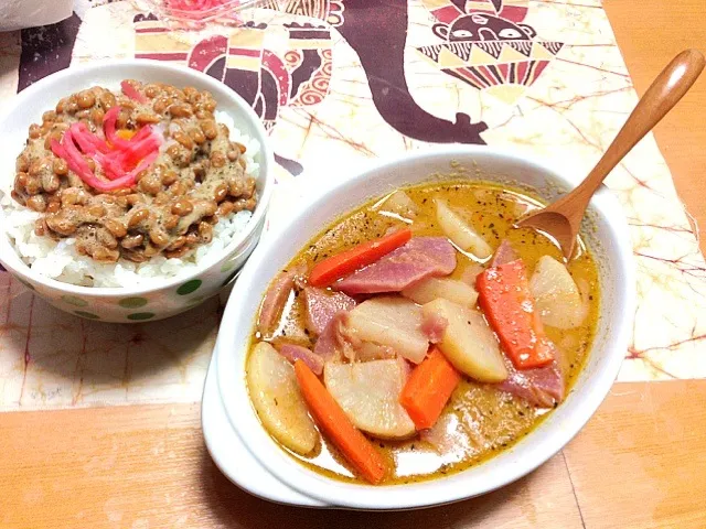 貰ったお野菜で♥グリーンカレー( ^ω^ )と、食べたくなったから納豆ご飯♥|美香さん