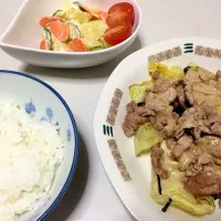 Snapdishの料理写真:豚肉とキャベツのごまソース/チーズポテトサラダ|レイリーさん