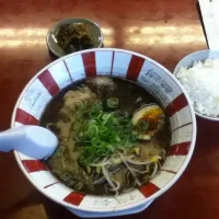 Snapdishの料理写真:黒ラーメン|shinekさん