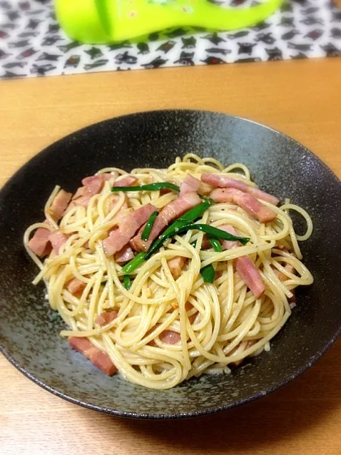 青ネギとベーコンの醤油バタースパゲティ|Nozomuさん