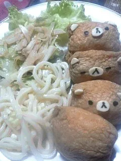 Snapdishの料理写真:サラダうどん、リラックマお稲荷|あっさんさん