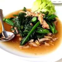 Snapdishの料理写真:Chinese broccoli with crab meat|natalie tsangさん