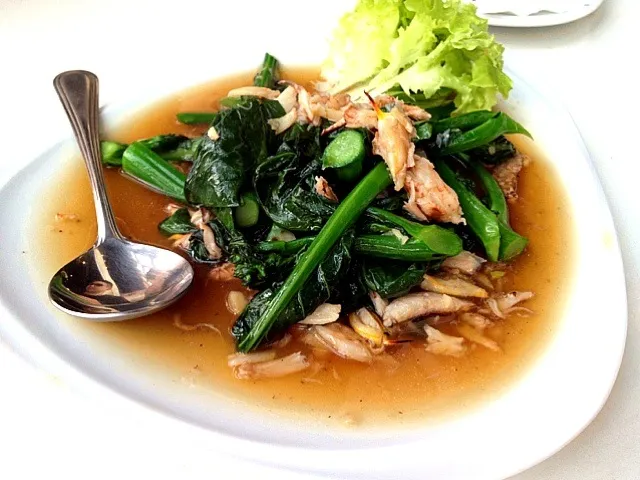 Chinese broccoli with crab meat|natalie tsangさん