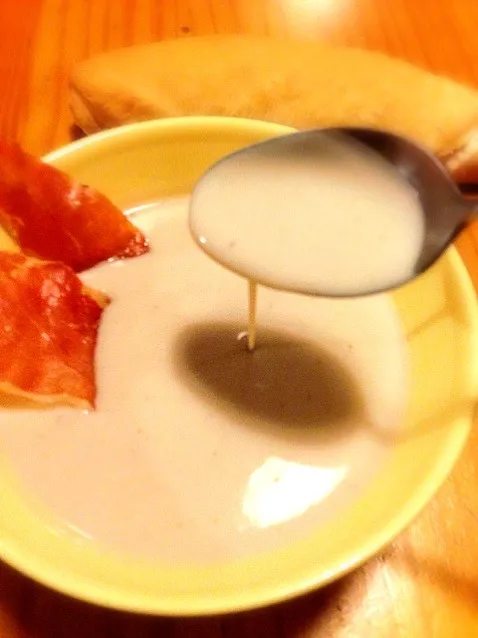 Snapdishの料理写真:Velouté de châtaigne et chips de jambon cru|ももこりんさん