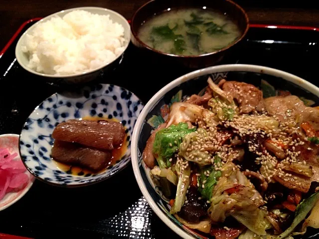 キャベツと豚肉炒め定食|tomoさん