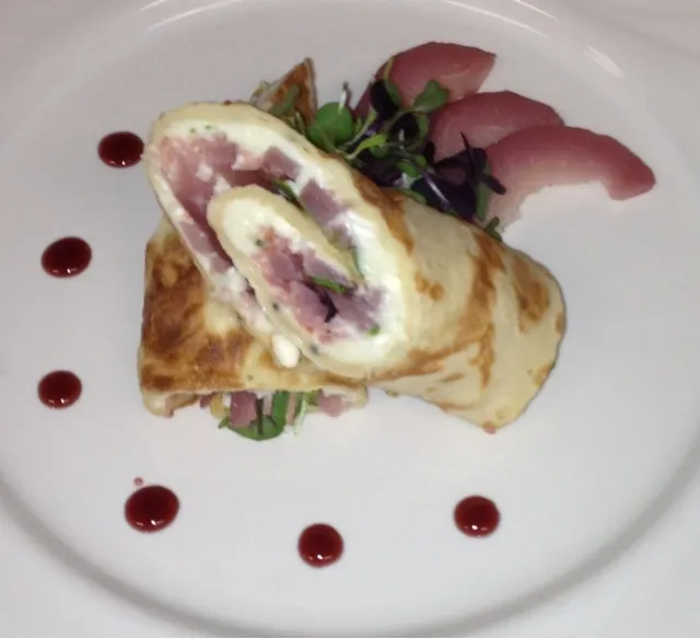 Poached pear & blue cheese crepe|mark seibertさん