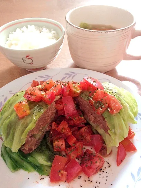 キャベツとひき肉の重ね蒸し＊コンスメスープ|さきさん