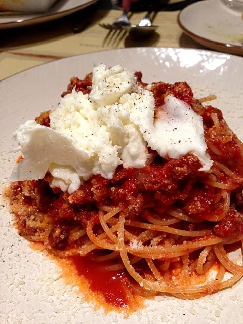 六本木ヒルズにて。みんなでランチ！ミートソースと水牛チーズのパスタ|たろまきさん