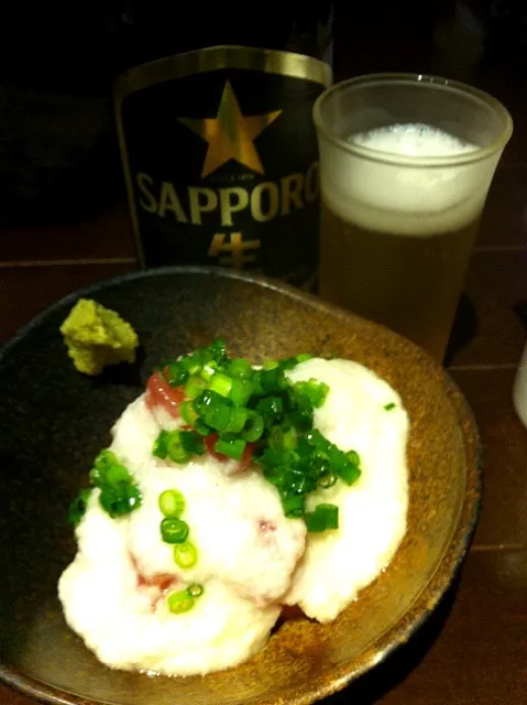 Snapdishの料理写真:マグロの山かけで晩酌開始！|まえひろさん