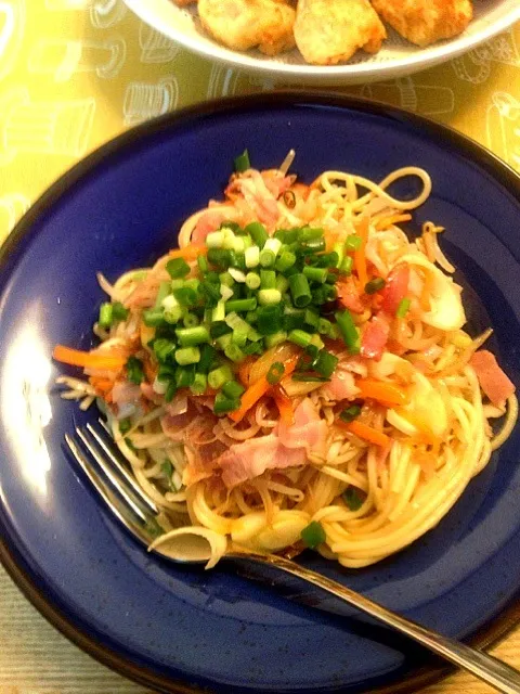 🍎ベーコン＆モヤシ野菜醤油ガーリック風味パスタ🍝🍎|Candyさん