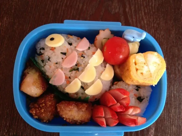 Snapdishの料理写真:保育園の遠足 お弁当 おさかな|たっけいさん